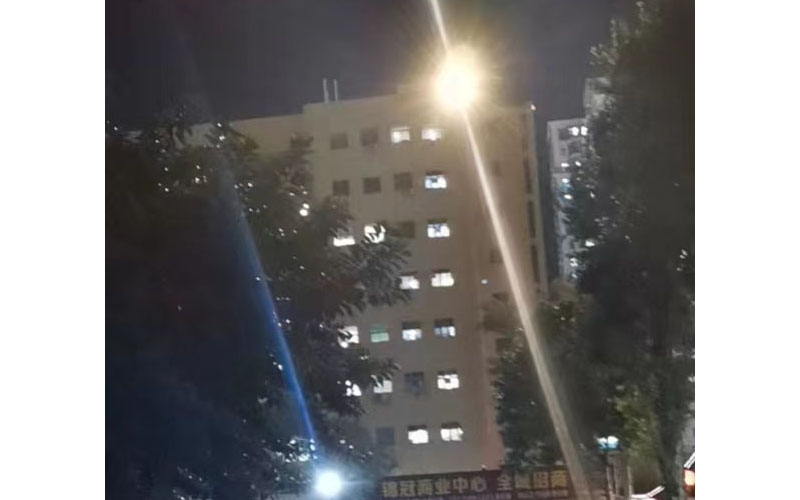 中电物业停车场